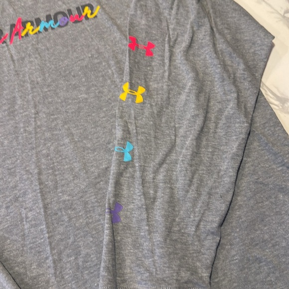 Under Armour girl’s long sleeve tee - Picture 3 of 8